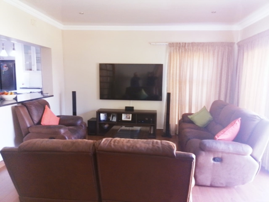 3 Bedroom Property for Sale in Riebeeckstad Free State